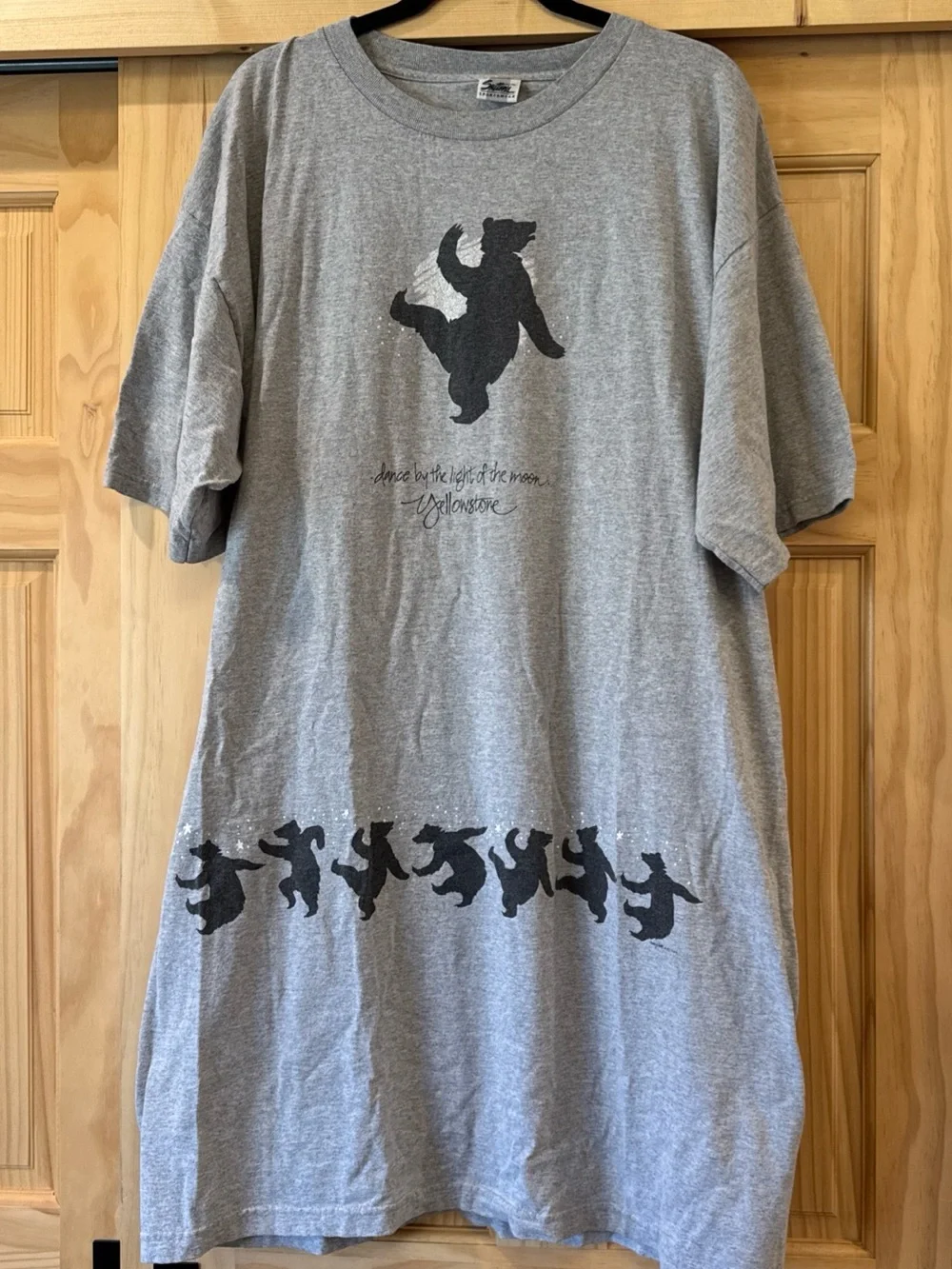 Suttons Sportswear Yellowstone Dancing Bear Gray Sleepshirt Women's OSFS - LARGE